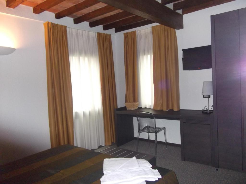 Locanda Sant'Ambrogio Rivalta  Habitación foto