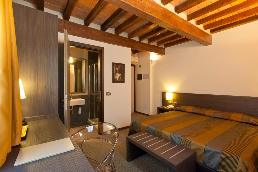 Locanda Sant'Ambrogio Rivalta  Habitación foto