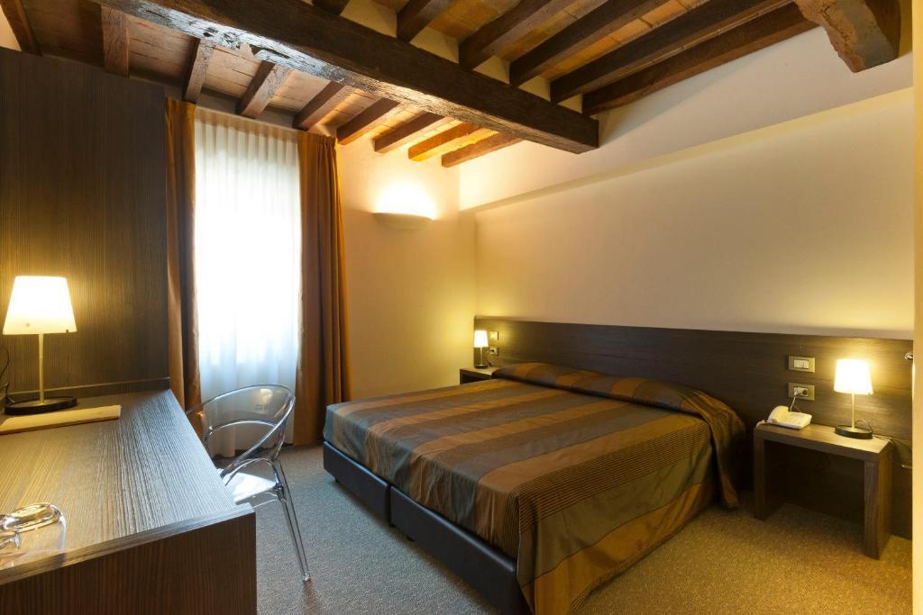 Locanda Sant'Ambrogio Rivalta  Habitación foto