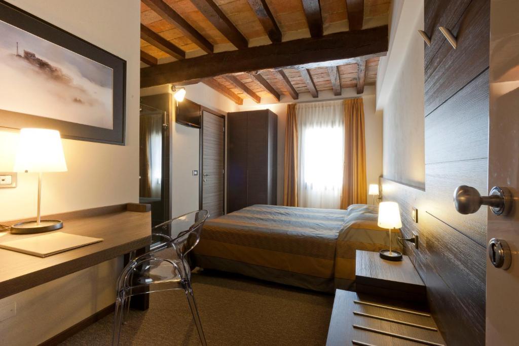 Locanda Sant'Ambrogio Rivalta  Habitación foto